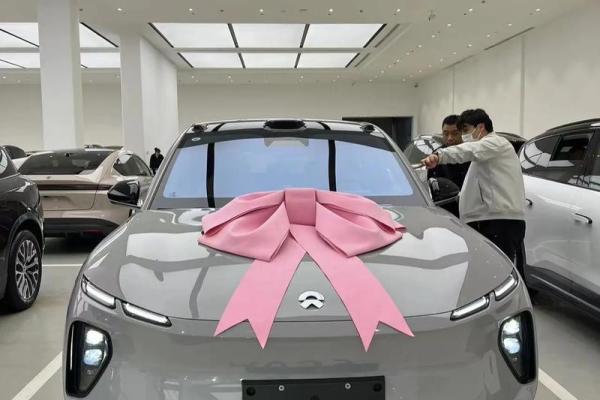 四月哪天提车